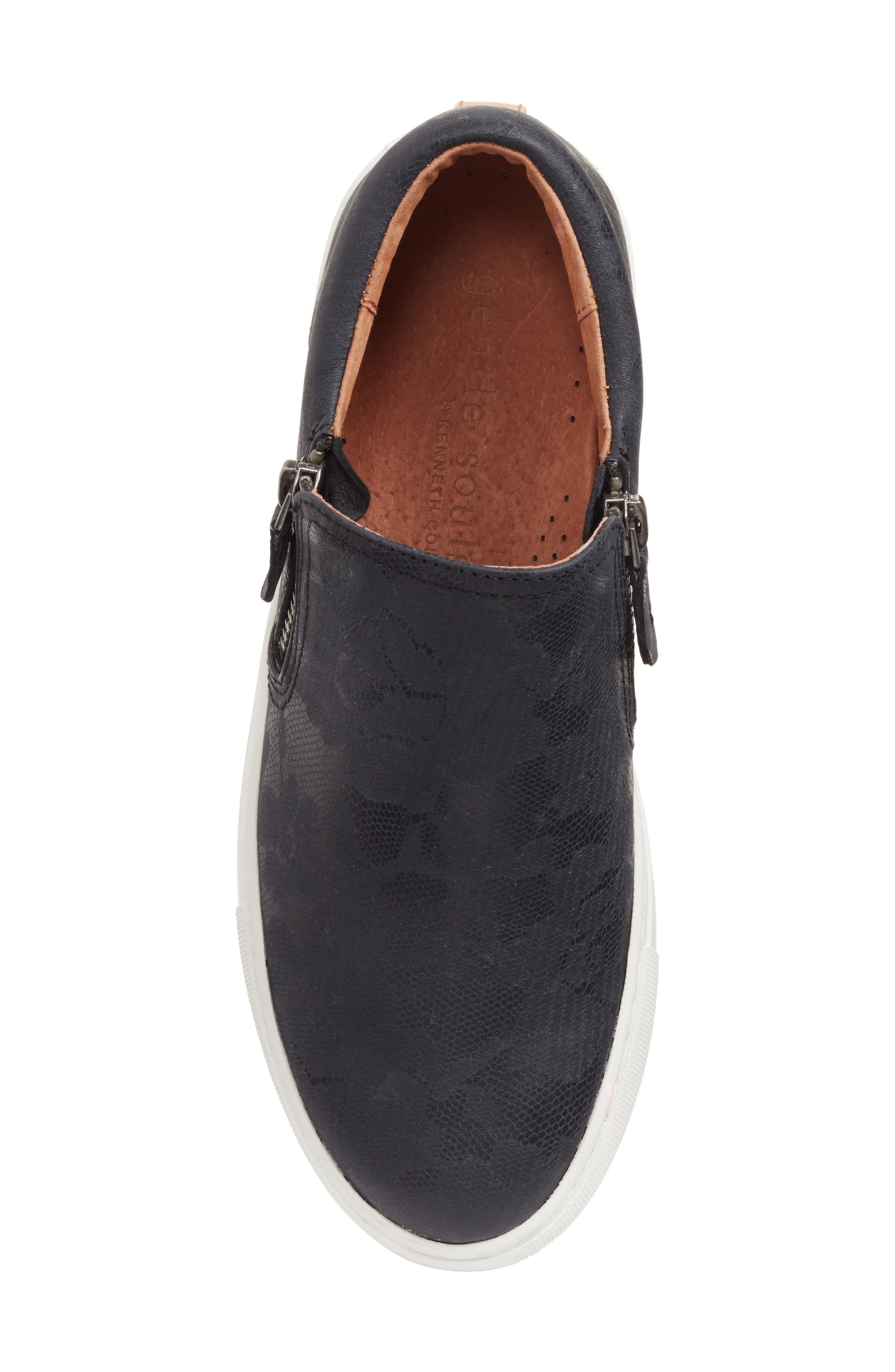 Gentle Souls by Kenneth Cole Lowe Sneaker, Alternate, color, 