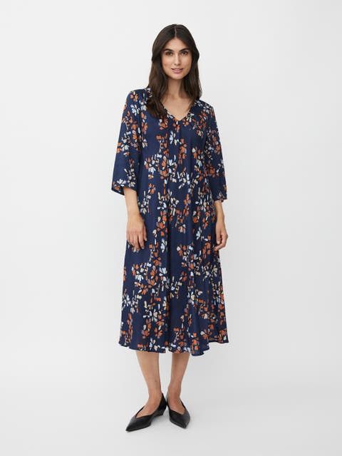MaNorelle V-Neck 3/4 Sleeve Midi Dress