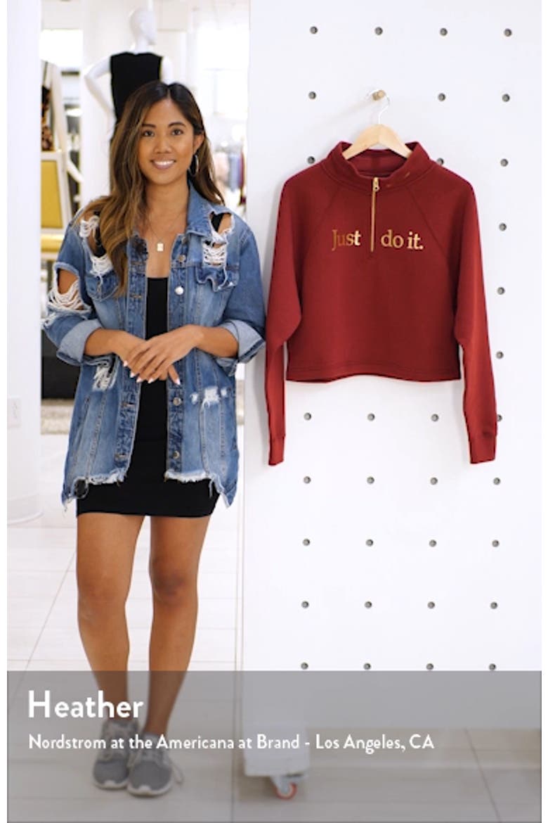 Sportswear Shine Quarter Zip Crop Pullover video