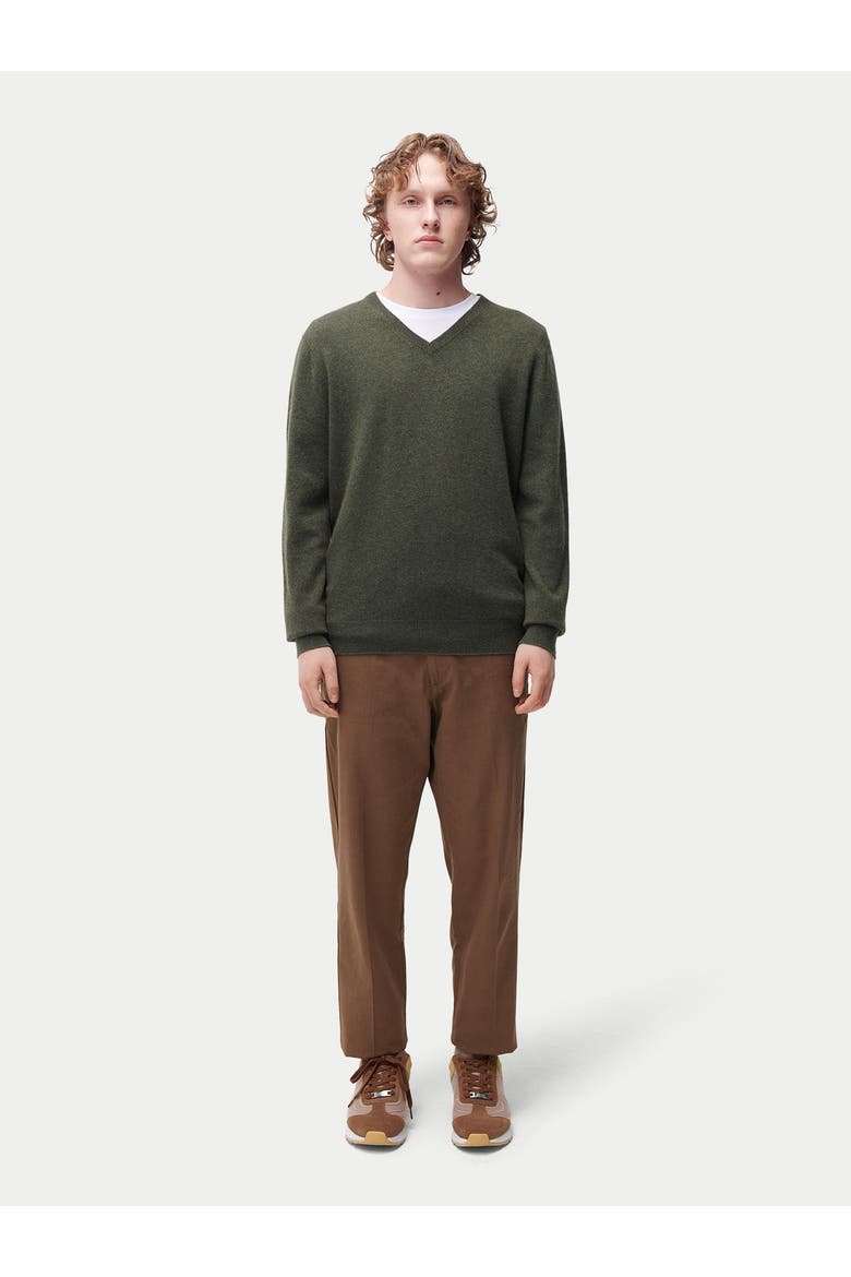 Essential V-Neck Cashmere Sweater, Alternate, color, black forest
