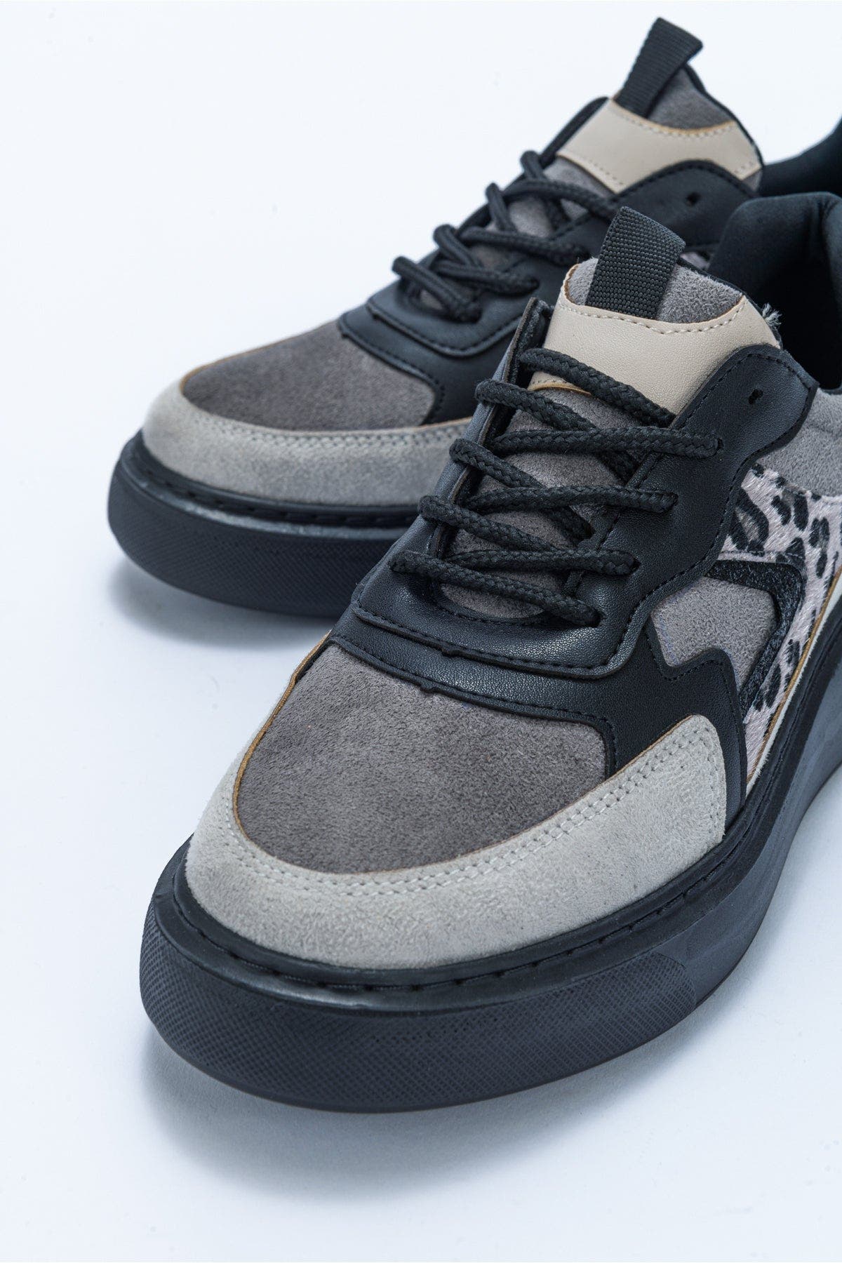 Prologue Shoes Ida Platform Fashion Sneakers, Alternate, color, Black
