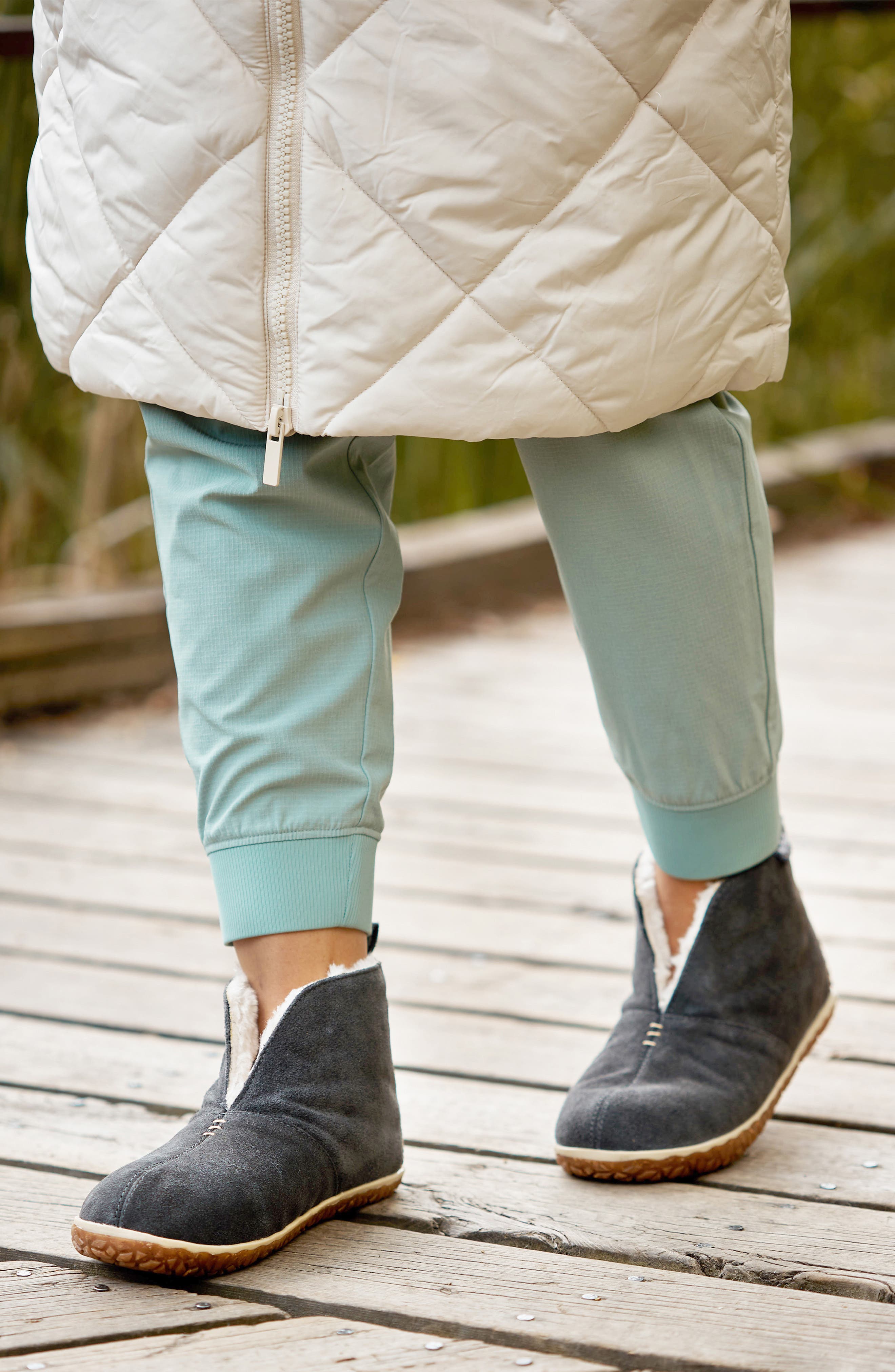 Minnetonka Tucson Faux Fur Lined Bootie, Alternate, color, Charcoal