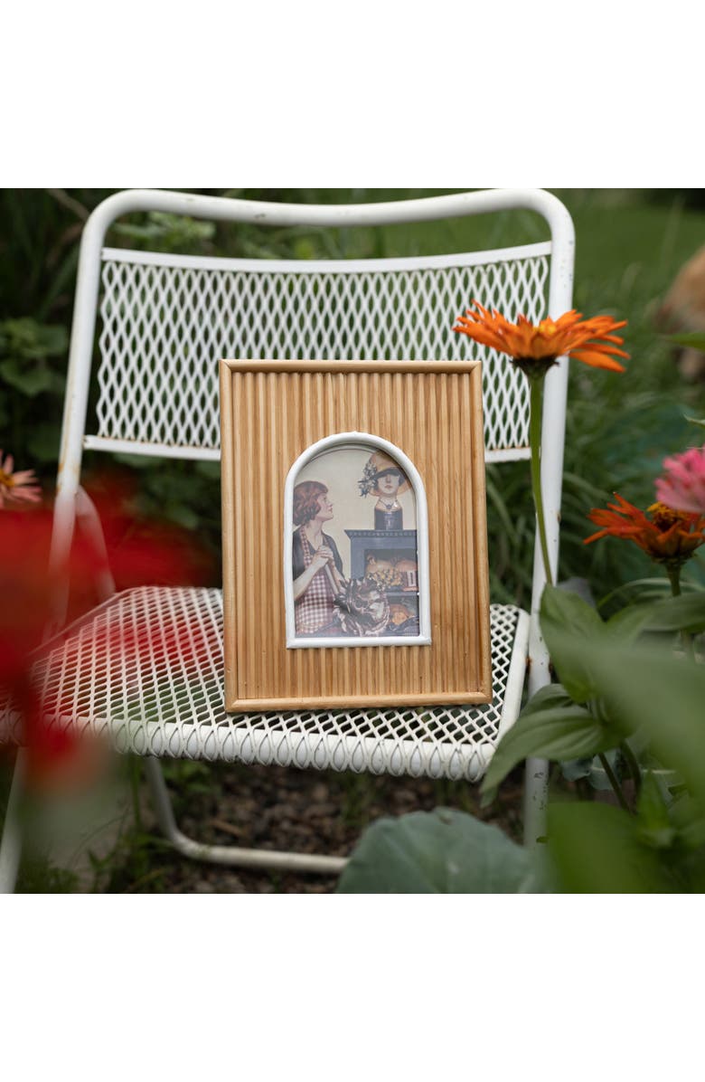 Foreside Home and Garden 4x6 Ribbed Arch Photo Picture Frame w/ Glass Pane, Alternate, color, Brown