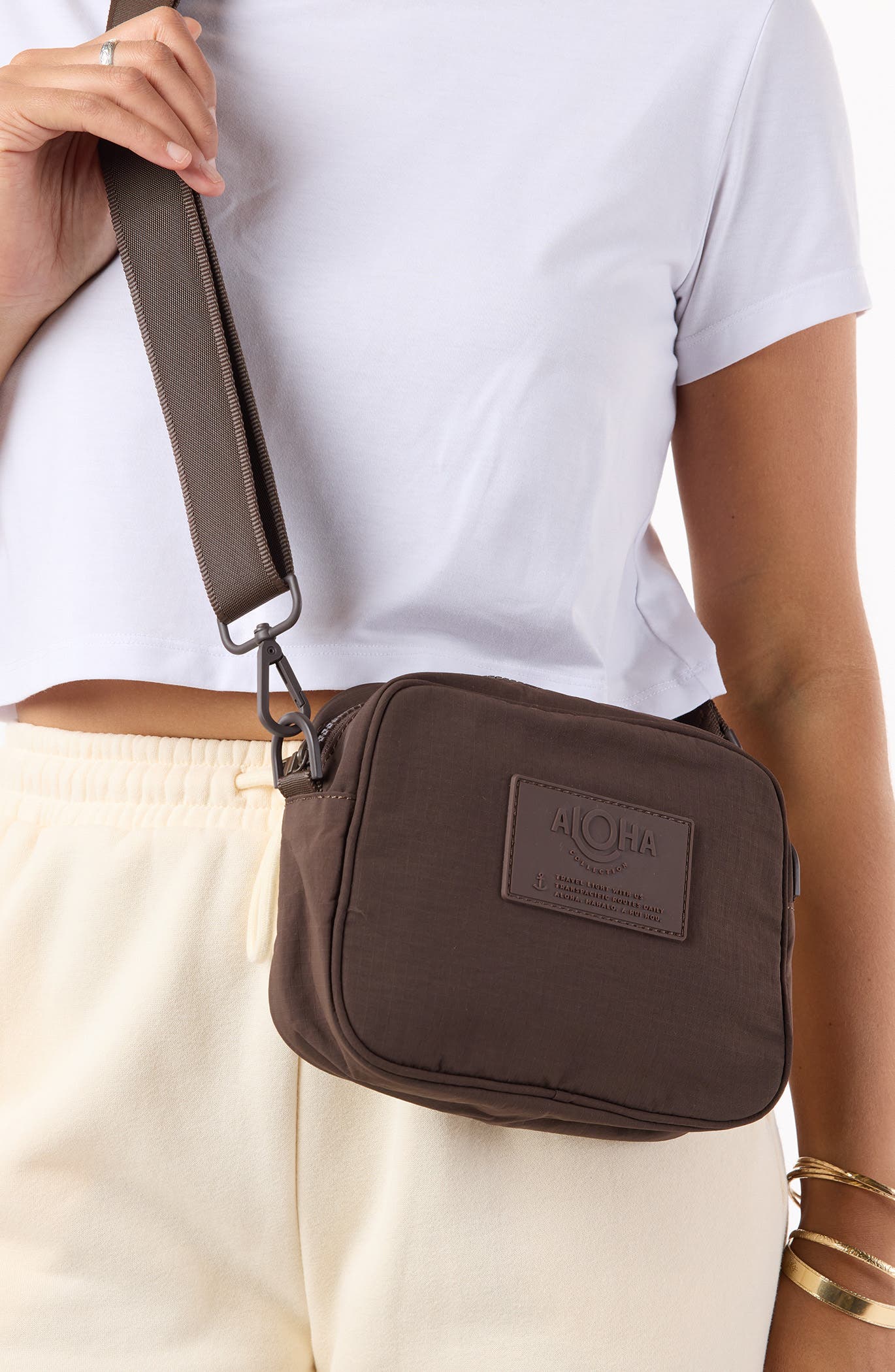 Aloha Collection Le Tour Water Resistant Crossbody Bag, Alternate, color, 