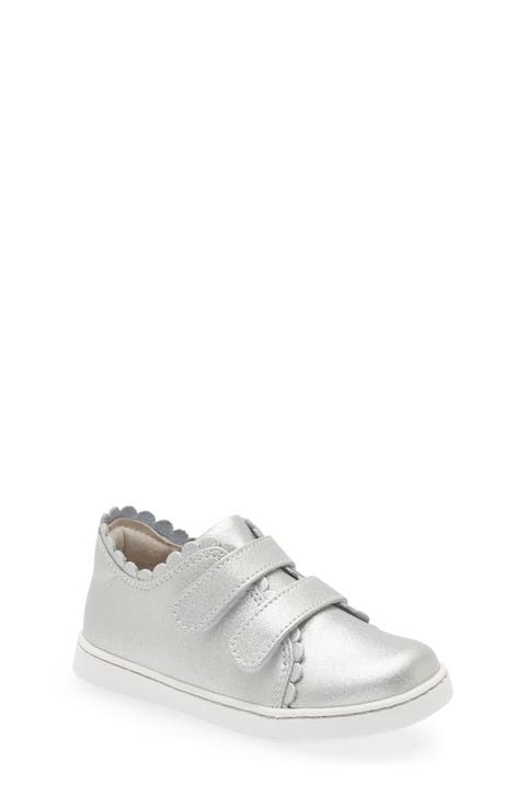 Caroline Scallop Sneaker (Walker, Toddler & Little Kid)