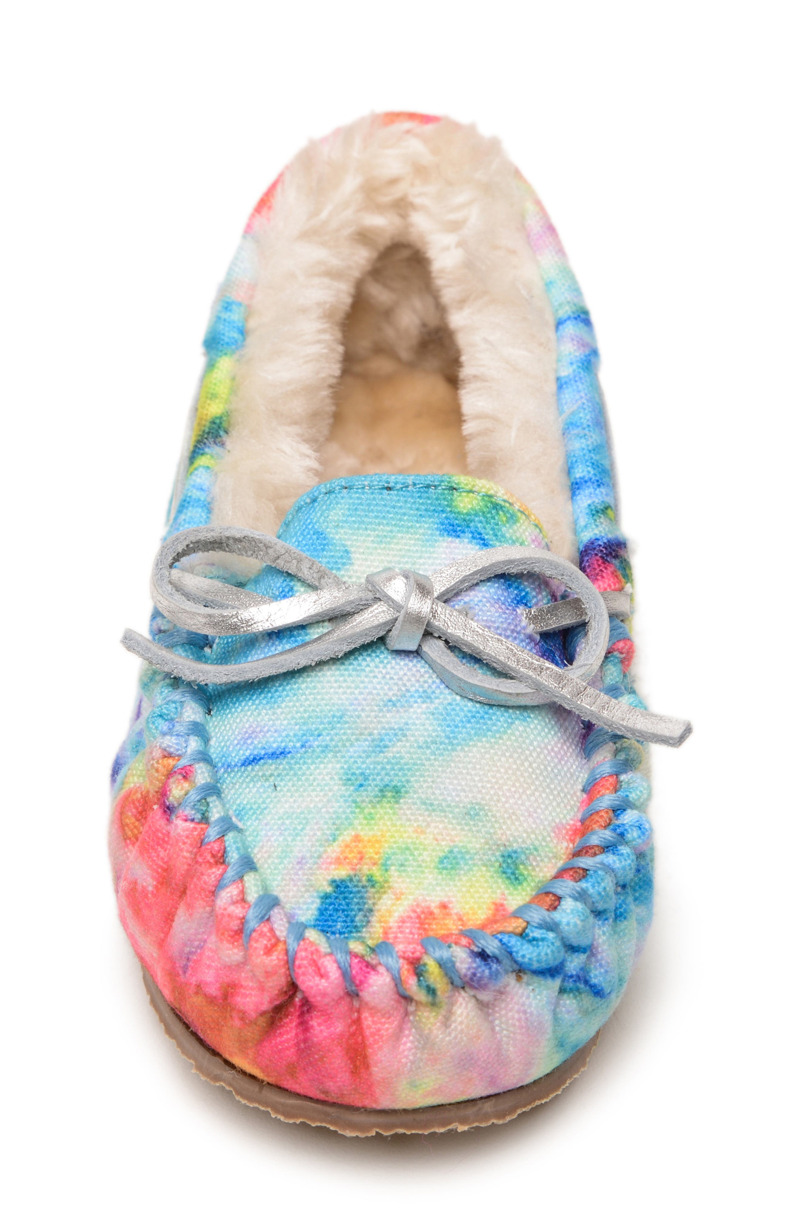 Minnetonka Cassie Tie Dye Slipper, Alternate, color, Bright Blue Splash